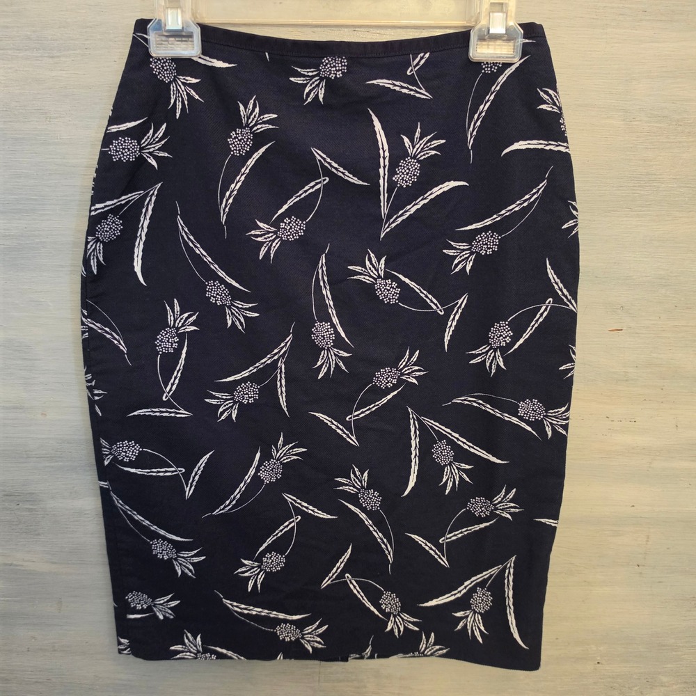 Ann Taylor 99% Cotton Curvy Fit Floral Print Knee Length‎ Pencil Skirt Size 0 GC